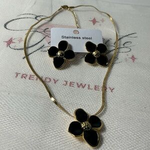 🖤Hypoallergenic Gold and Black Enamel  Hibiscus Flower Jewelry Set